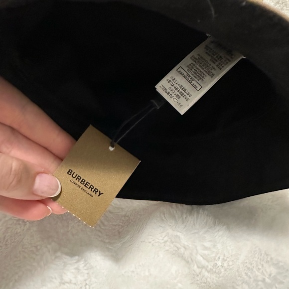Burberry Bucket Hat - Picture 3 of 4